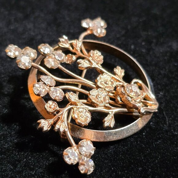 Vintage Rhinestone Gold Tone Floral Brooch Pin With Intricate Flower Design - Picture 3 of 12